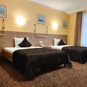 Chambre Double avec Accès aux Personnes Handicapées